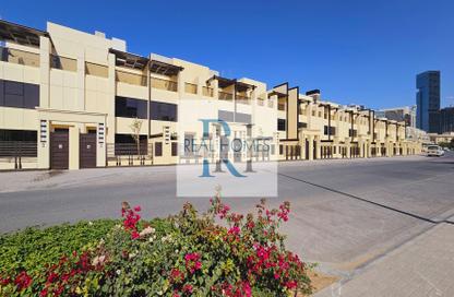 Townhouse - 3 - 5 for rent in Arenco Villas - District 14 - Jumeirah Village Circle - Dubai