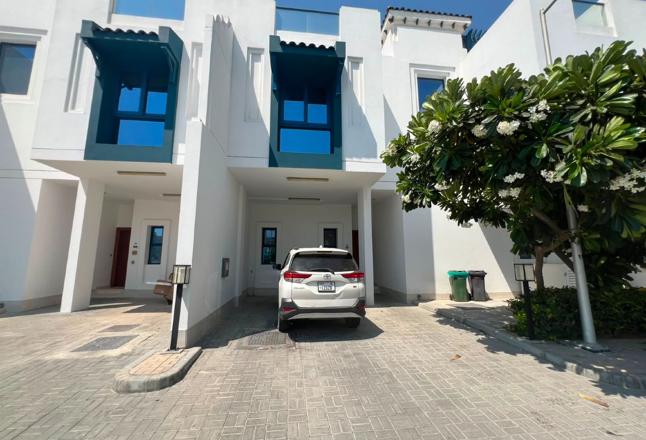 5BR TOWNHOUSE | PRIVATE GARDEN | BEACH ACCESS