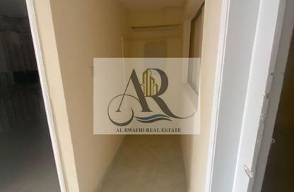 سكن عمال - استوديو - 8 حمامات للايجار في الجرف 3 - الجرف - عجمان وسط المدينة - عجمان
