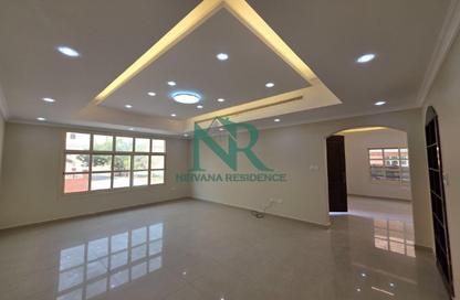 Villa - 4 - 6 for rent in Mohamed Bin Zayed City - Abu Dhabi