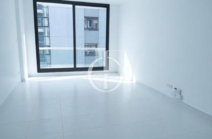 Apartment - Studio - 1 for rent in Silver Sands 1 - Al Mankhool - Bur Dubai - Dubai Apartment - Studio - 1 for rent in Silver Sands 1 - Al Mankhool - Bur Dubai - Dubai