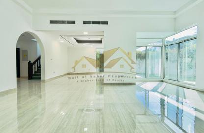 Villa - 5 - 6 for rent in Umm Suqeim 1 - Umm Suqeim - Dubai