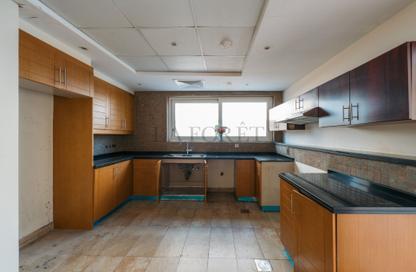 Villa - 4 - 5 for rent in Legacy Nova Villas - District 9 - Jumeirah Park - Dubai Villa - 4 - 5 for rent in Legacy Nova Villas - District 9 - Jumeirah Park - Dubai