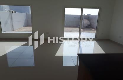 Villa - 3 - 4 for sale in Manazel Al Reef 2 - Al Samha - Abu Dhabi