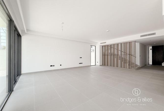 98679602 - Property Image 2