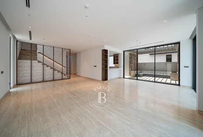 156002531 - Property Image 2