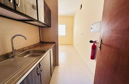 Apartment - Studio - 1 for rent in Fire Station Road - Muwaileh - Sharjah