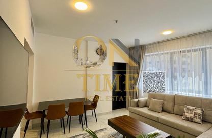 شقة - غرفة نوم - 2 حمامات للايجار في مساكن كورنيش عجمان - طريق كورنيش عجمان - عجمان