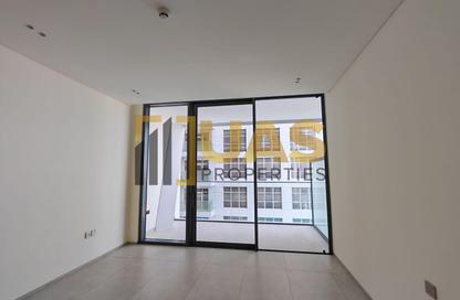 Apartment - Studio - 1 for rent in Binghatti Ivory - Dubai Healthcare City 2 - Al Jaddaf - Dubai Apartment - Studio - 1 for rent in Binghatti Ivory - Dubai Healthcare City 2 - Al Jaddaf - Dubai