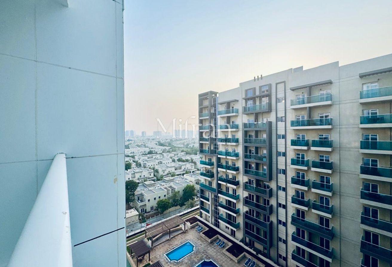 Elegant & Spacious | Fully Furnished | Vacant photo 6