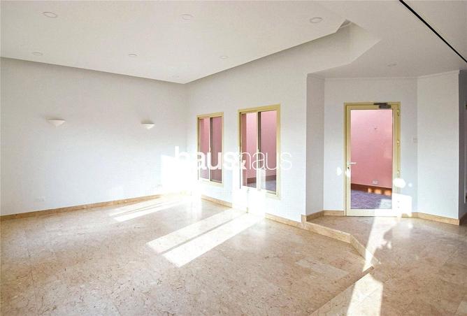 100837382 - Property Image 3