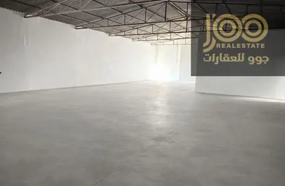 Warehouse - Studio - 2 Bathrooms for rent in Old Industrial Area - Umm Al Quwain