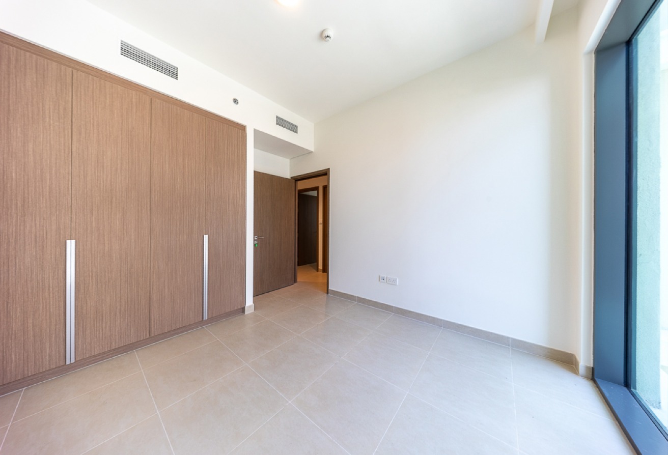 2 bedroom apartment in Seagate Building 1, Mina Rashid: 5