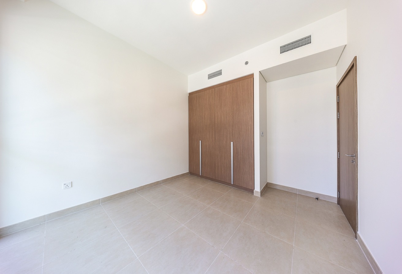 2 bedroom apartment in Seagate Building 1, Mina Rashid: 6