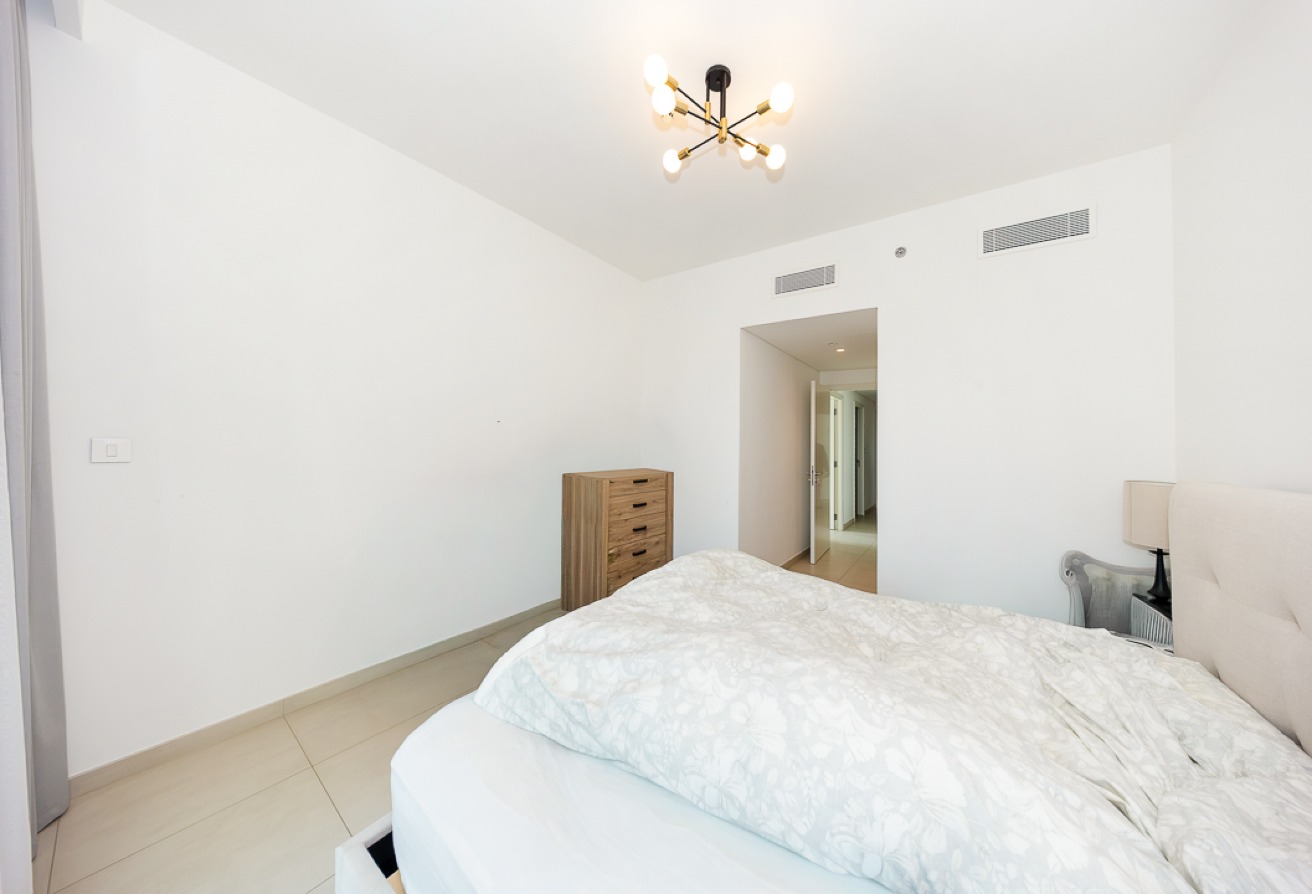 3 bedroom apartment in Downtown Views II Tower 2, Zabeel: 8