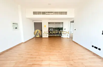 شقة - 2 غرف نوم - 3 حمامات للإيجار في في2 - مدينة دبي الرياضية - دبي