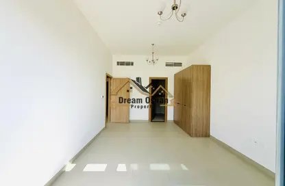 شقة - غرفة نوم - 2 حمامات للايجار في المدينة العالمية المرحلة 2 - 4 الورسان - الورسان - دبي