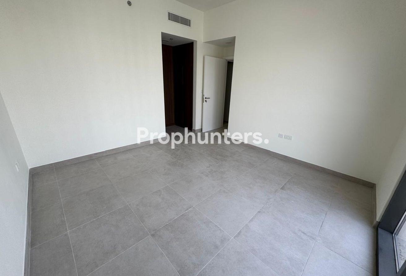 BRAND NEW | MODERN FINISHES | READY TO MOVIN photo 7