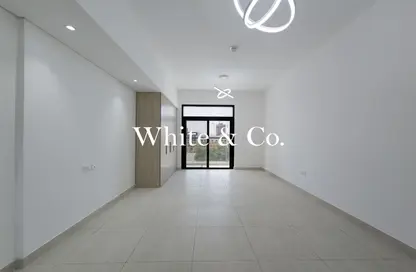 شقة - 1 حمام للايجار في لا بيرلا بلانكا - منطقة 15 - قرية جميرا الدائرية - دبي