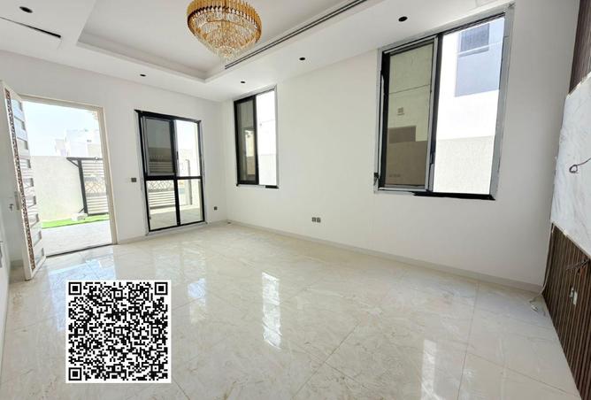 102830515 - Property Image 3