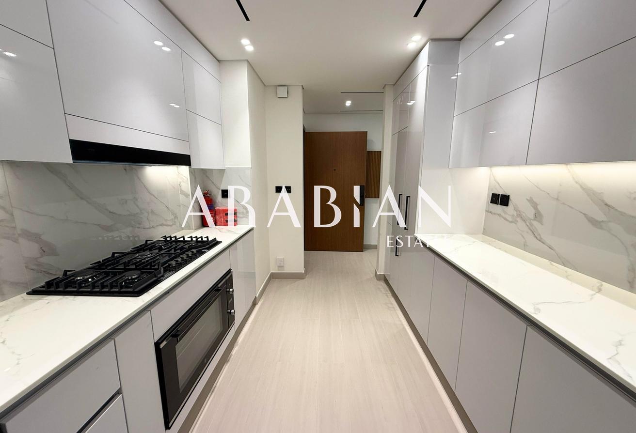 Modern | Unfurnished | Brand New photo 3