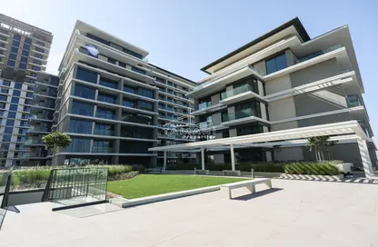 Apartment - 2 Bedrooms - 2 Bathrooms for rent in Seagate Building 3 - Seagate - Mina Rashid - Dubai