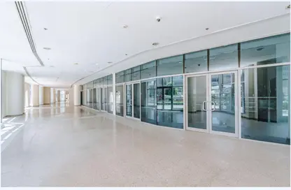 Shop - Studio - 2 Bathrooms for rent in Bay Central - Dubai Marina - Dubai