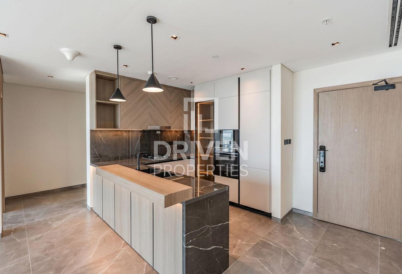 Modern Waterfront Apt | Spacious | Chiller Free photo 2