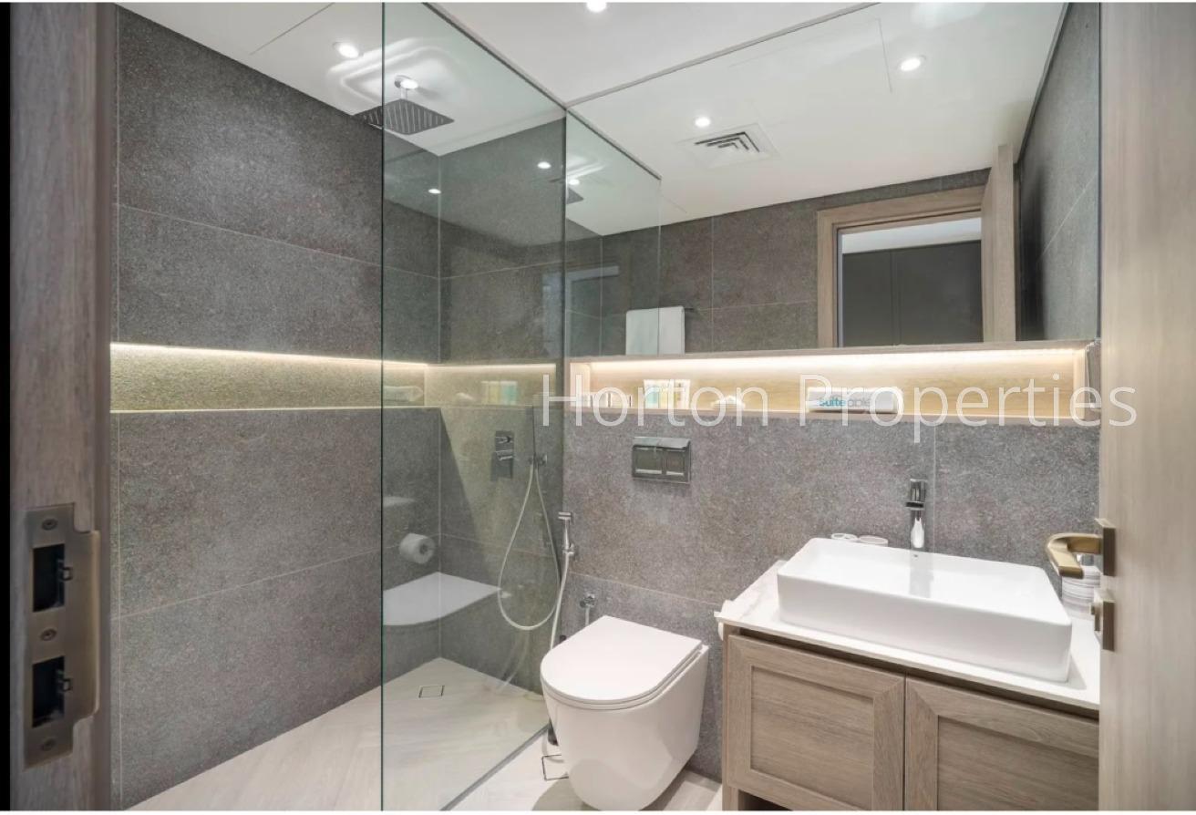 CHILLER FREE | VACANT | PREMIUM AMENITIES photo 6