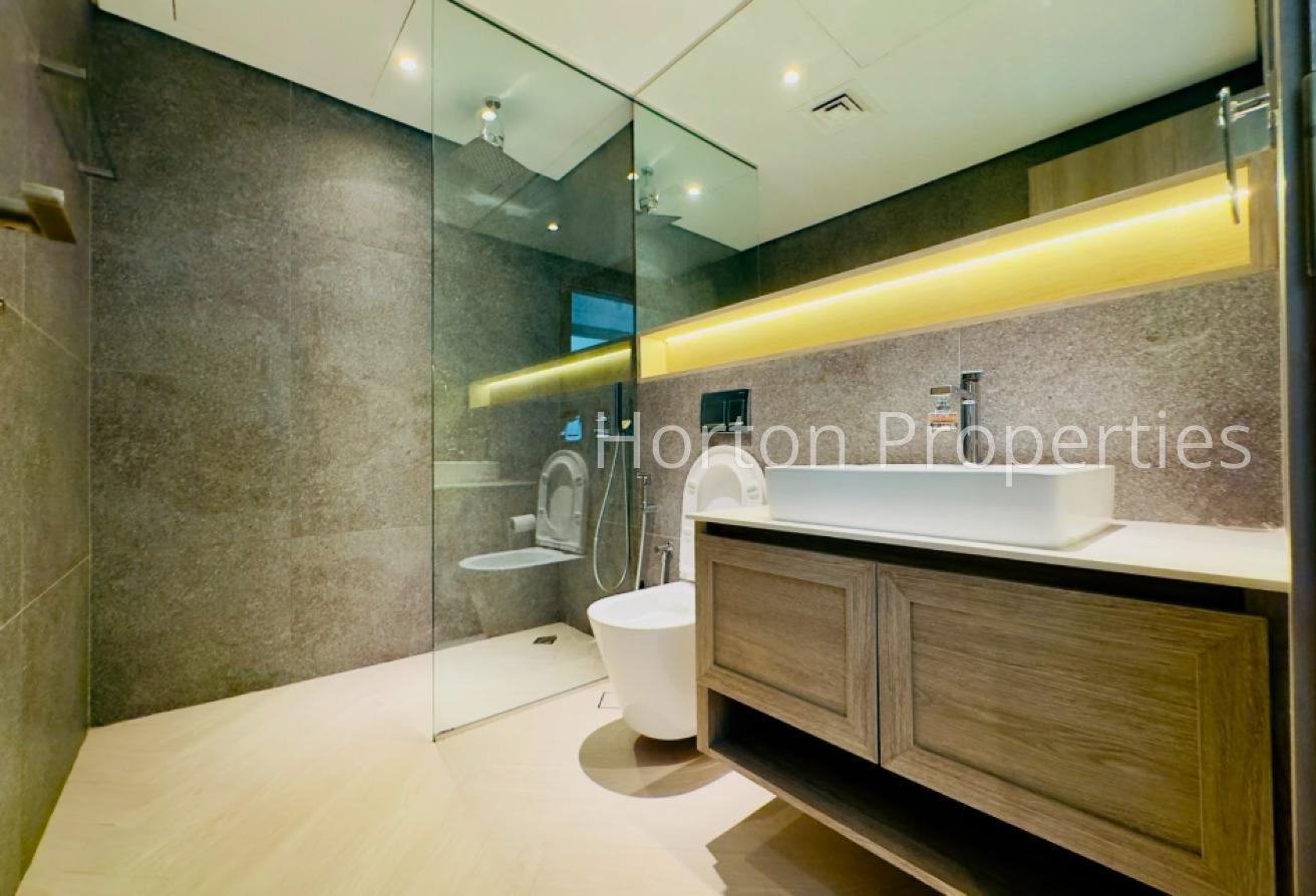 CHILLER FREE | VACANT | PREMIUM AMENITIES photo 5