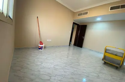 شقة - 2 غرف نوم - 3 حمامات للايجار في 1  الروضة - الروضة - عجمان