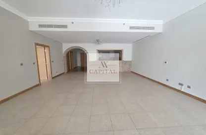 Apartment - 2 Bedrooms - 2 Bathrooms for rent in Al Anbara - Shoreline Apartments - Palm Jumeirah - Dubai