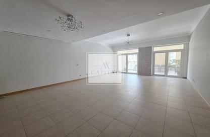 Apartment - 2 - 2 for rent in Al Anbara - Shoreline Apartments - Palm Jumeirah - Dubai