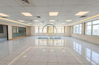 Office Space - Studio - 1 for rent in Dar Al-Khabeesi - Al Muraqqabat - Deira - Dubai