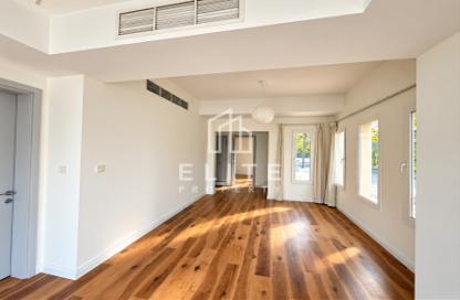 Villa - 3 - 3 for sale in Springs 2 - The Springs - Dubai