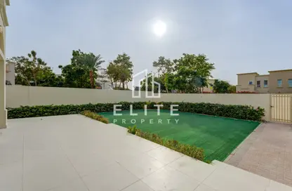 فيلا - 3 غرف نوم - 3 حمامات للبيع في الينابيع 2 - الينابيع - دبي