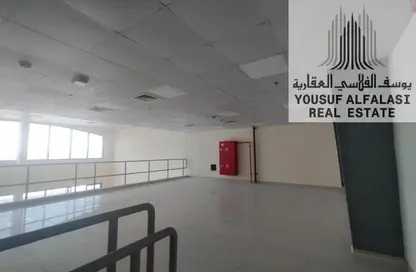 صالة عرض - استوديو - 2 حمامات للايجار في 18 المنطقة الصناعية رقم - المنطقة الصناعية بالشارقة - الشارقة