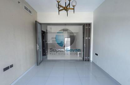 Apartment - 1 - 1 for rent in Wavez Residence - Liwan - Dubai