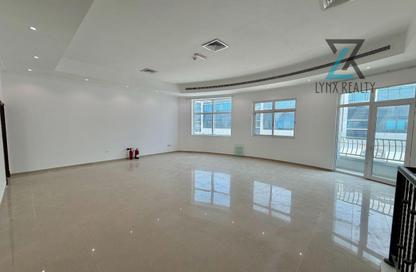 Villa - Studio - 4 for rent in Mohammed Saeed Hareb Building (KML3) - Oud Metha - Bur Dubai - Dubai