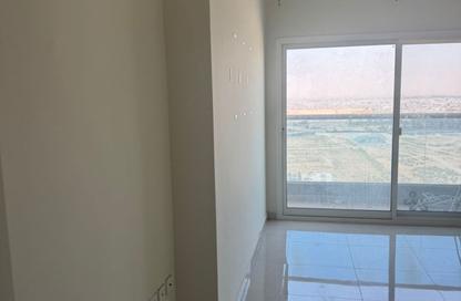 Apartment - 2 - 2 for rent in Golf Tower - Emirates City - Ajman