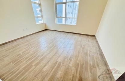 Apartment - 2 Bedrooms - 2 Bathrooms for rent in Muwailih Building - Muwaileh - Sharjah