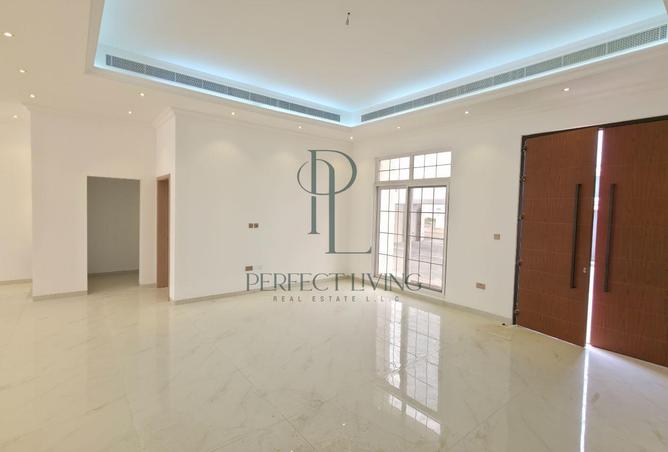 71101007 - Property Image 2