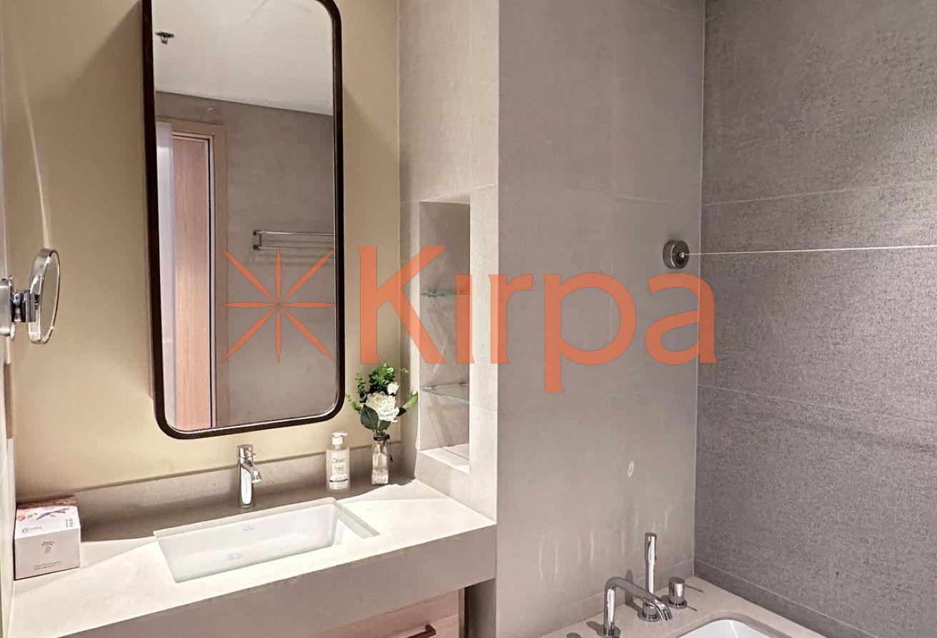 Luxury 1BR | Fully Furnished | Prime Location photo 8