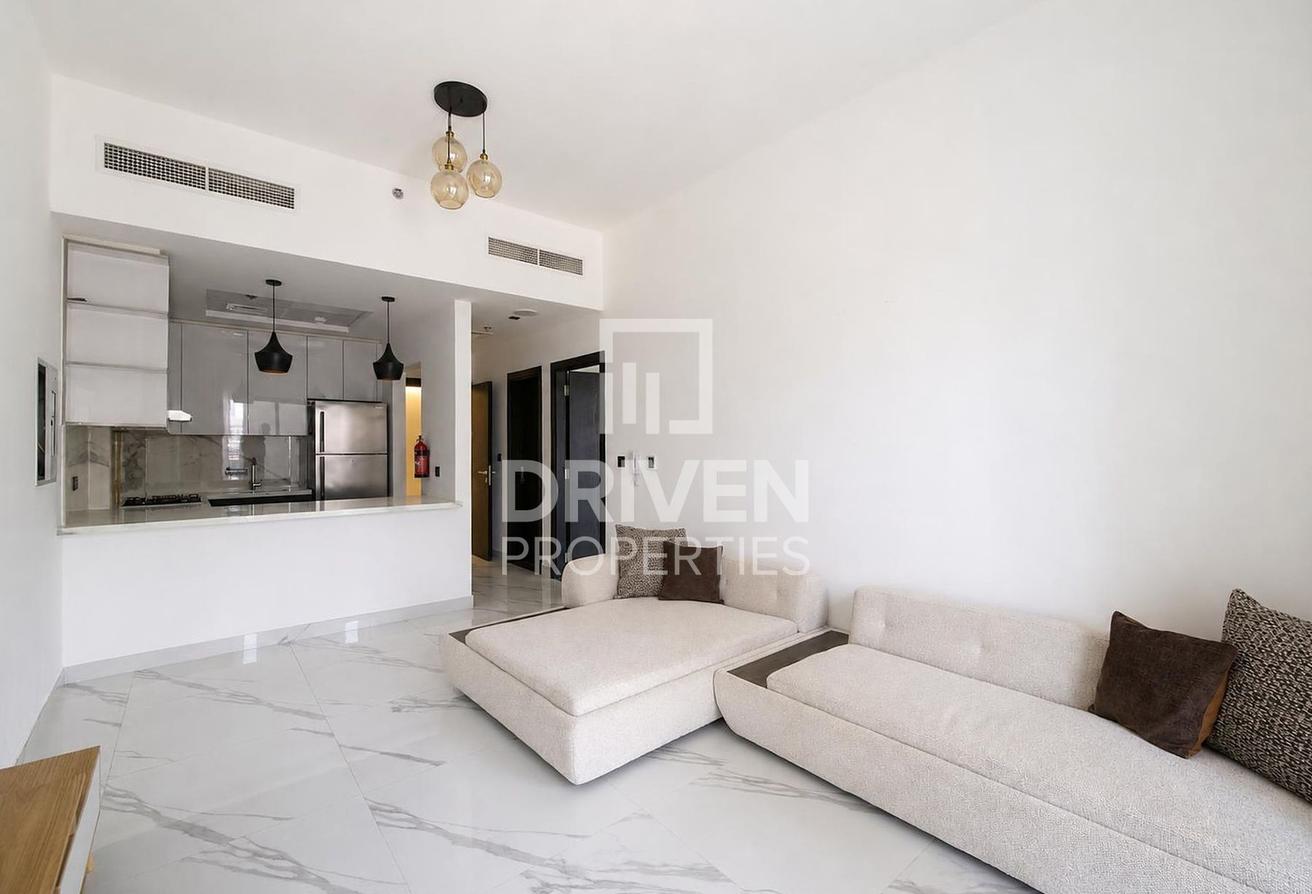 Furnished Apt | Prime Location and Vacant photo 5
