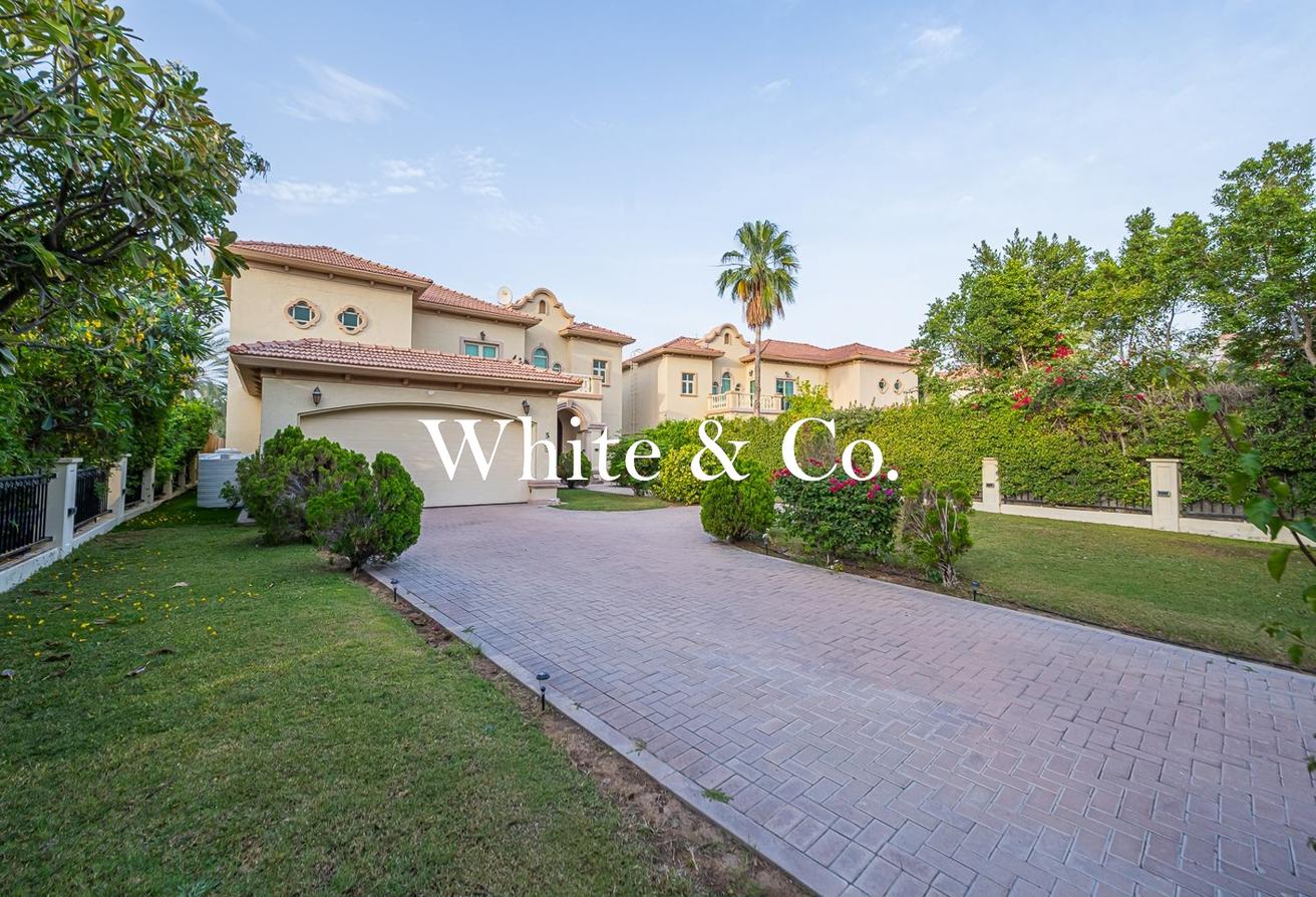 Exclusive | Well maintained | Vacant now photo 4