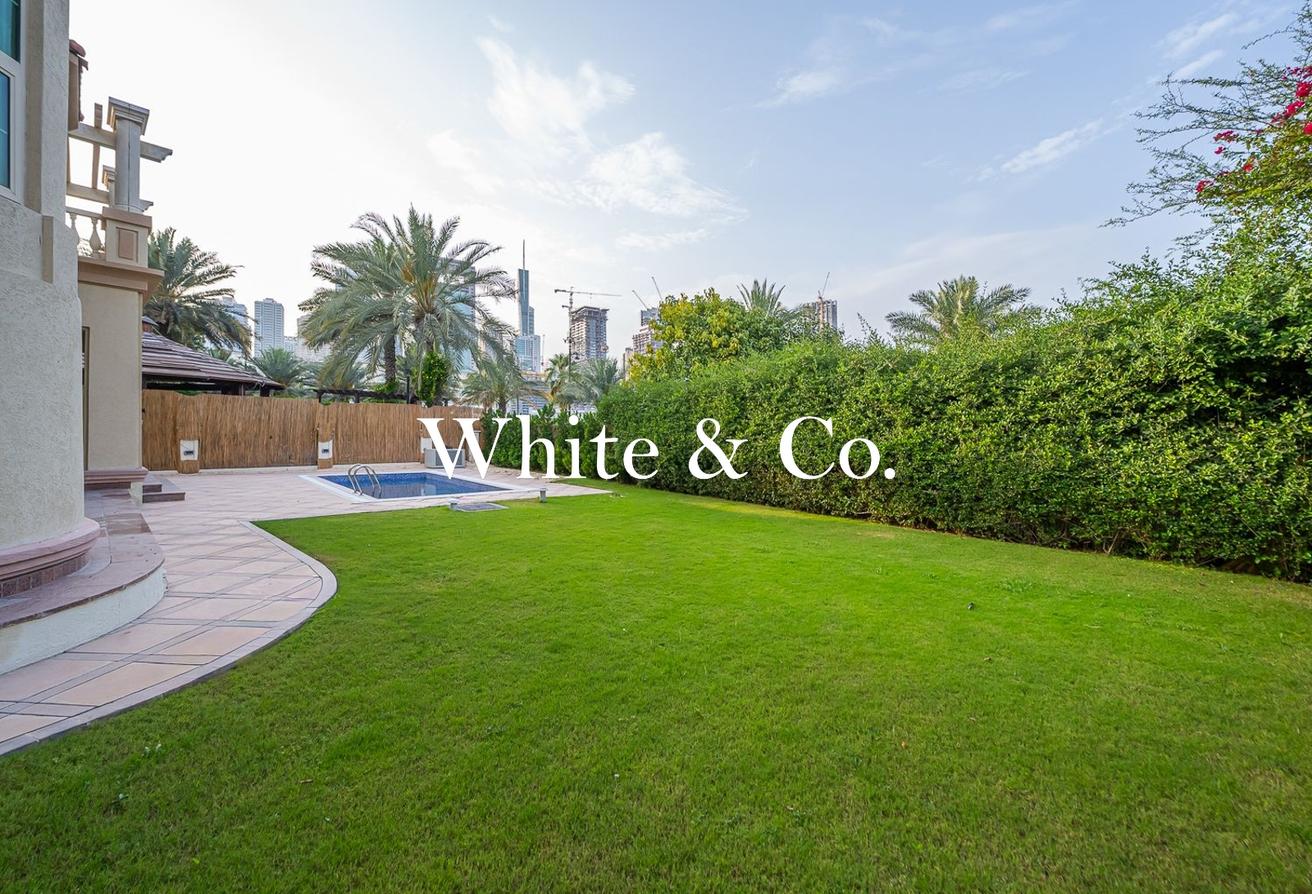 Exclusive | Well maintained | Vacant now photo 5