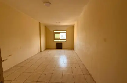 Apartment - 2 Bedrooms - 2 Bathrooms for rent in Al Mujarrah - Al Sharq - Sharjah