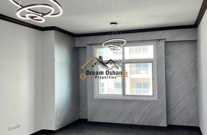 Apartment - 1 Bedroom - 2 Bathrooms for rent in Mazaya 23 - Queue Point - Liwan - Dubai