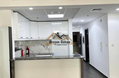 Apartment - 1 Bedroom - 2 Bathrooms for rent in Mazaya 23 - Queue Point - Liwan - Dubai Apartment - 1 Bedroom - 2 Bathrooms for rent in Mazaya 23 - Queue Point - Liwan - Dubai