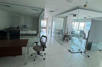 Co-working space - Studio - 2 Bathrooms for rent in Thuraya Al Majaz Building - Al Majaz 3 - Al Majaz - Sharjah